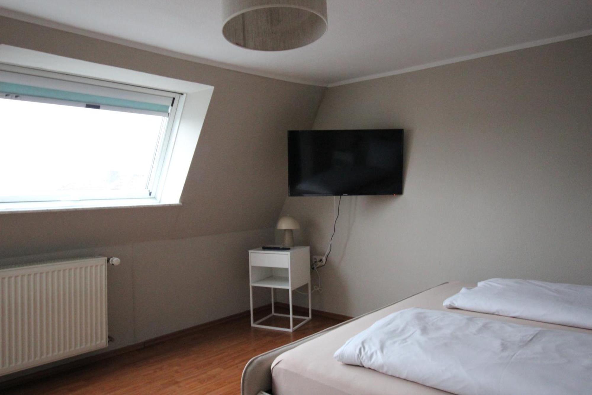 Homie Stay Schiestlstrasse - Moderne Dachgeschosswohnung Mit 2 Schlafzimmern Wurzburg Exterior photo